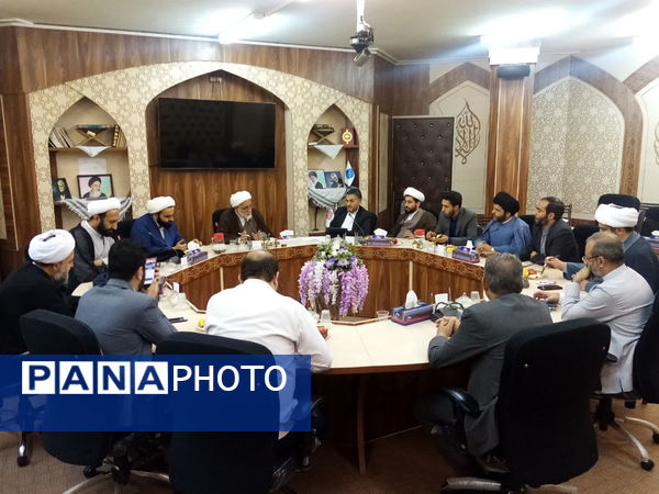 دیدار معاون پرورشی و فرهنگی وزارت آموزش و پرورش با مدیران مراکز علمی، پژوهشی حوزوی در قم