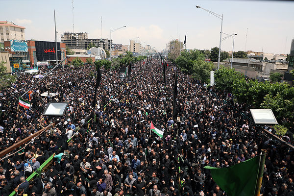 تشییع شهدای خدمت در تهران 