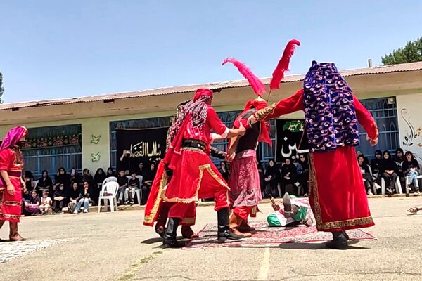 مراسم شبیه خوانی روز عاشورا در شهرستان طالقان