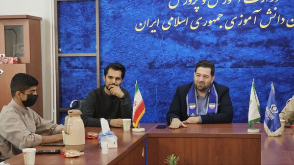 شما دانش آموزان آینده‌سازان این سرزمینید