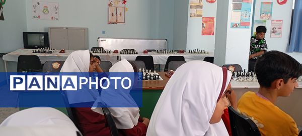 برگزاری مسابقه شطرنج میان دانش‌‌‌آموزان ابتدایی در فین