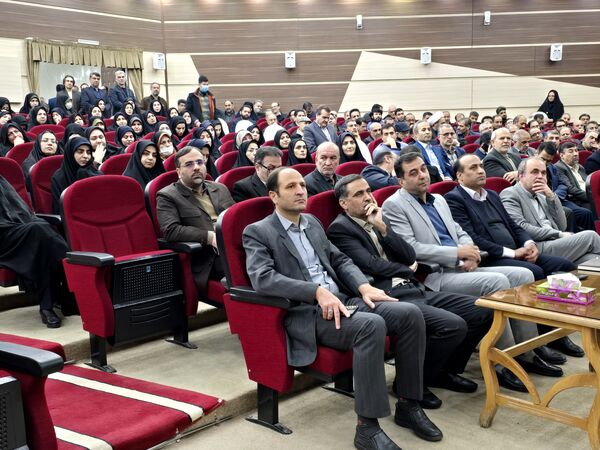 آیین تکریم و معارفه مدیر آموزش و پرورش ناحیه۴ استان اصفهان