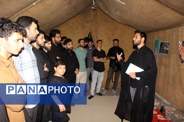 روایتگری طلاب جوان در یادواره شهدای مدرسه حقانی قم