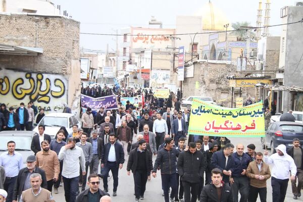 راهپیمایی 9 دی در بهبهان؛ فرهنگیان و دانش‌آموزان با آرمان‌های انقلاب تجدید بیعت کردند