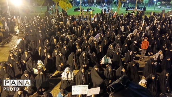 شبی بارانی و ملکوتی در تویسرکان؛ اقامه نماز استغاثه در جوار آرامگاه حیقوق نبی