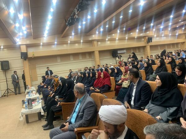 تجلیل از دانش‌آموزان برتر عشایری و کنکور سراسری در گنبد