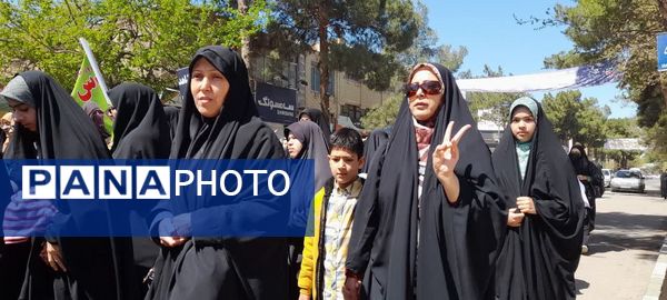 همبستگی مردم شهرستان گناباد در راهپیمایی روز قدس