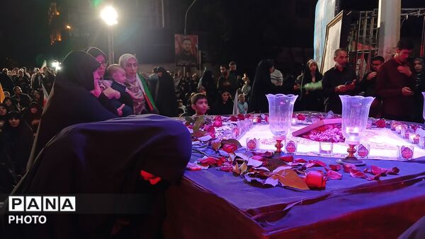رواق کشور دوست، نزدیک ترین مکان به مقتل رهبر شهید