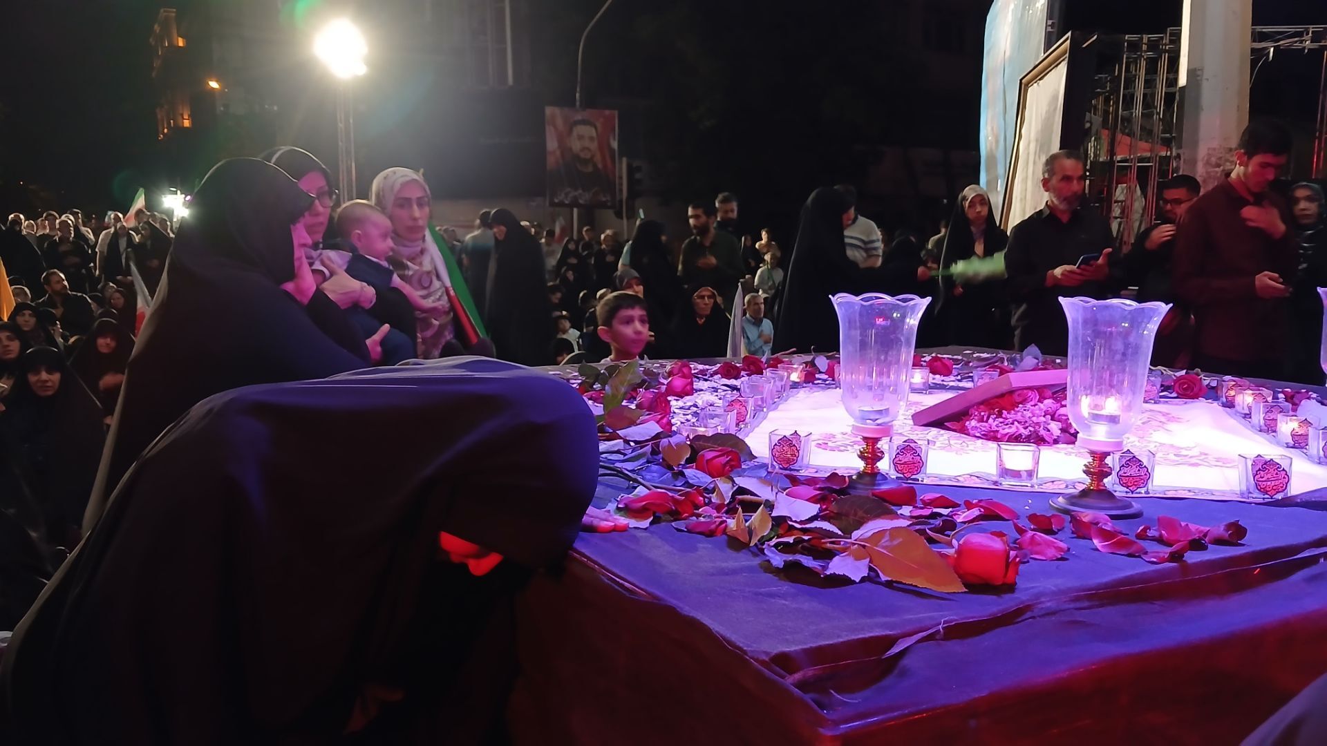 رواق کشور دوست، نزدیک ترین مکان به مقتل رهبر شهید