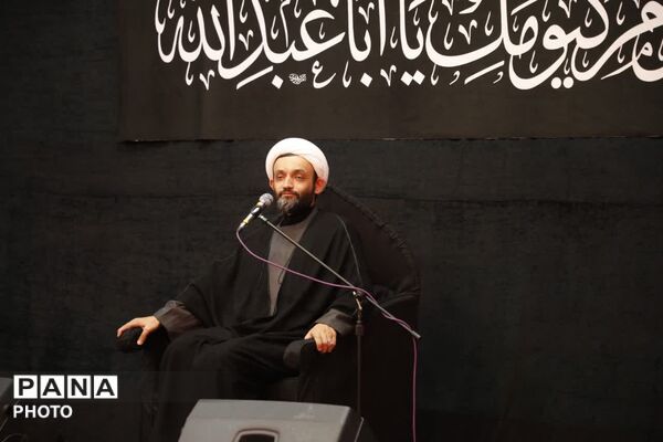 چهاردهمین سوگواره  دانش آموزی «احلی من العسل» در قم