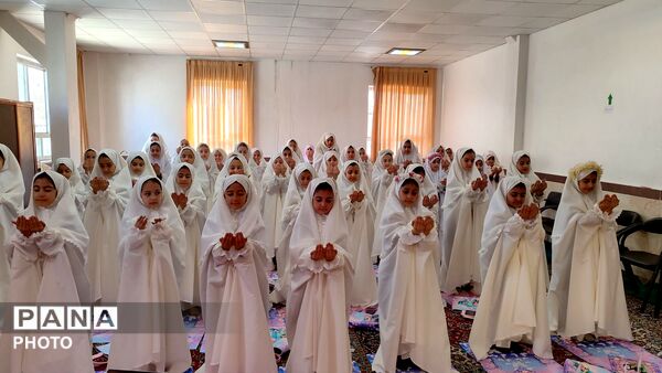 جشن تکلیف دانش‌آموزان دبستان شهید رجبی ملایر