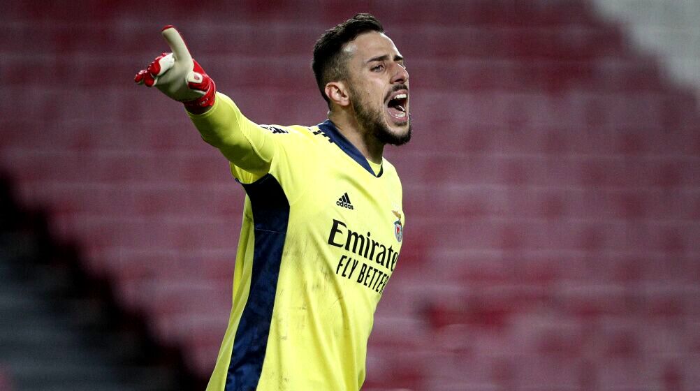 سنگربان سابق بنفیکا به پرسپولیس نزدیک شد