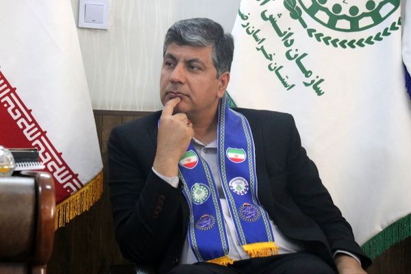 دیدار دانش‌آموزان پسر پیشتاز با مدیر سازمان دانش‌آموزی خراسان رضوی