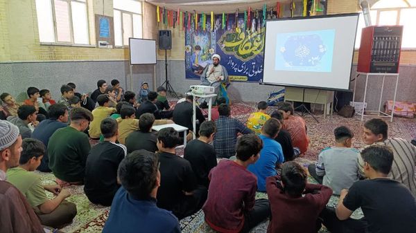 مراسم معنوی اعتکاف دانش‌آموزی در حسن‌آباد جرقویه علیا 