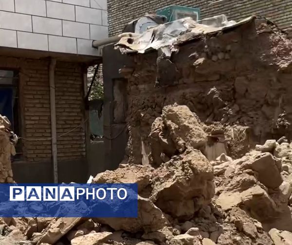 تخریب منازل آسیب دیده، پرخطر و زلزله زده در شهر کاشمر