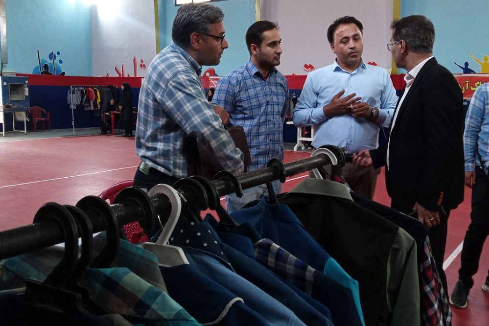 نمایشگاه لباس فرم دانش‌آموزی منطقه کهریزک 