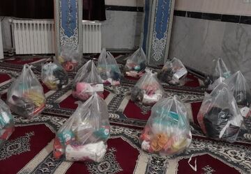 اهدای بسته‌های معیشتی فرهنگیان به دانش‌آموزان نیازمند بویراحمد