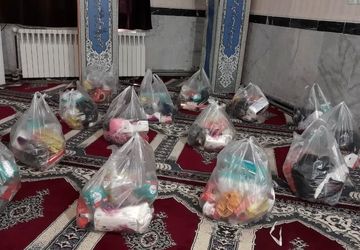 اهدای بسته‌های معیشتی فرهنگیان به دانش‌آموزان نیازمند بویراحمد