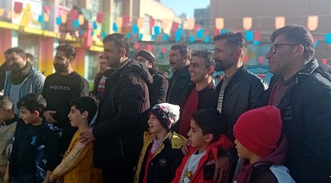  جشن پدر پسری در دبستان خوارزمی