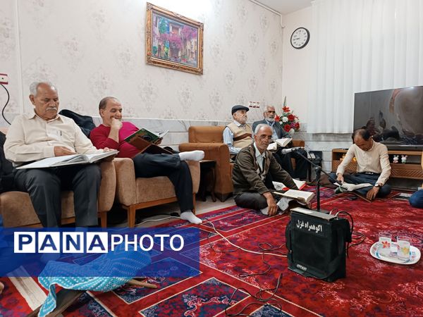 جز خوانی ماه مبارک رمضان در منازل شهروندان بیرجندی 