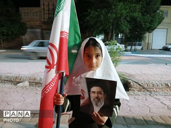 دهه نودی‌‌های یزدی پای کار انقلاب
