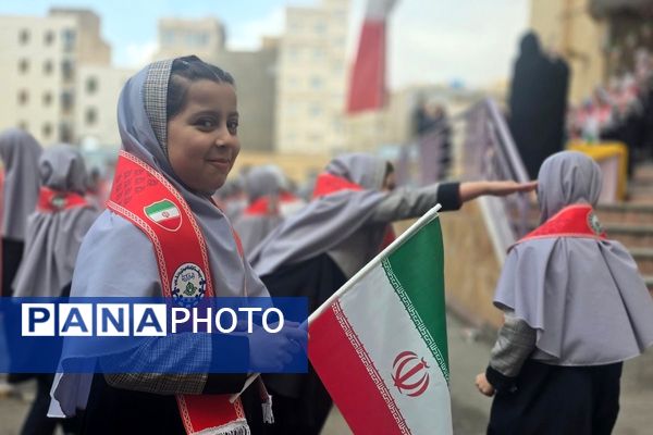 جشن پیروری انقلاب اسلامی در دبستان شهید آقچه‌لو رباط‌کریم