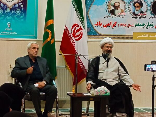 نشست بانوان ستاد نماز جمعه با امام جمعه شهرستان کاشمر 