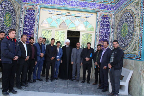 مدیرکل آموزش و پرورش استان در نماز جمعه شهربن