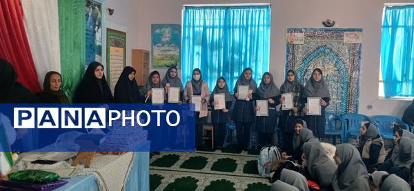 تقدیر از دانش‌آموزان برتر آموزشگاه فدک فاروج 