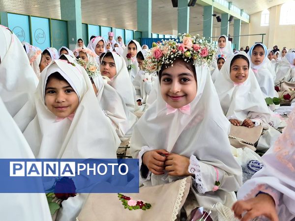 آیین سپیدپوشان؛ جشن تکلیف دختران عنبرآباد