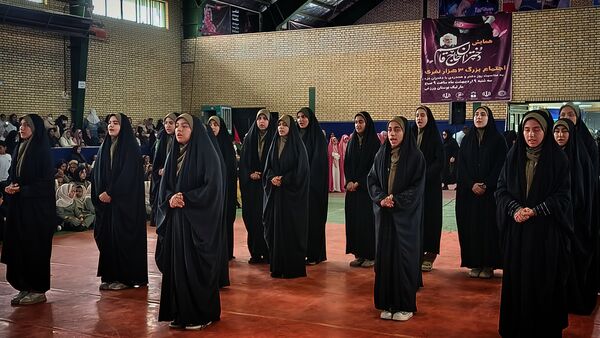 اجتماع ۳۰۰۰نفری دختران حاج قاسم به مناسبت ولادت حضرت معصومه(س) و روز دختر در شهرستان ملارد 