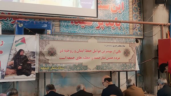 نماز جمعه در آخرین جمعه ماه رمضان در نیشابور 