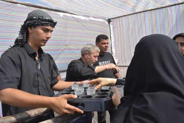 پیاده روی دلدادگان اربعین حسینی ع در اسلامشهر به سوی امامزاده اسماعیل