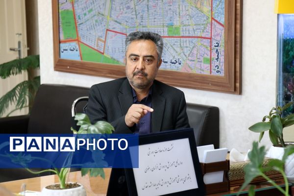 نشست هم‌اندیشی معاونت پرورشی و فرهنگی اداره‌کل آموزش و پرورش با ناحیه 4 مشهد