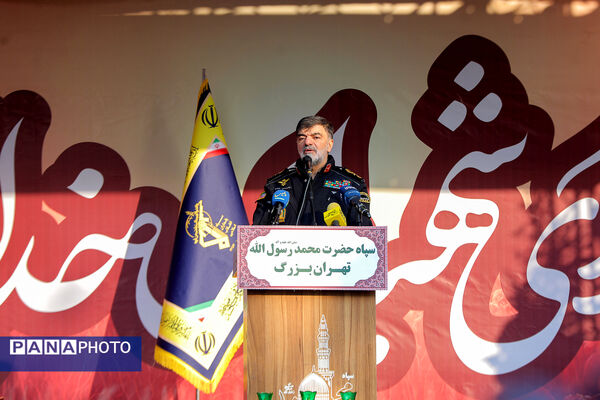 تشییع پیکر مطهر ۱۰۰ شهید گمنام