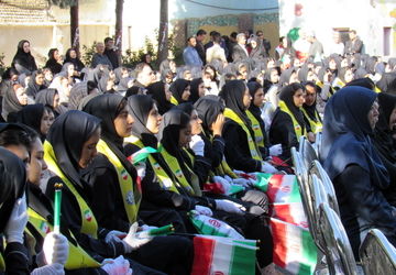 آیین نمادین آغاز سال تحصیلی در دبیرستان شهیده سودابه احدی سنندج برگزار شد  