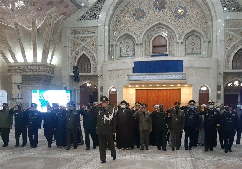 فرماندهان سپاه پاسداران با امام راحل تجدید میثاق کردند