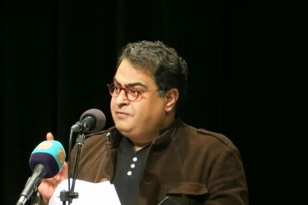 روئین‌تن: ایران، قهرمانِ غم‌های حماسی است