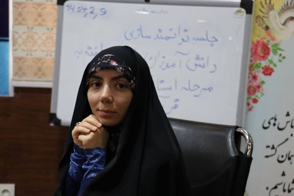 جلسه توانمندسازی دانش‌آموزان برتر در مسابقات قرآن و عترت