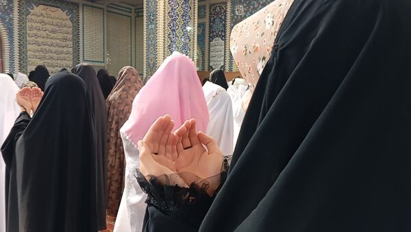 نماز جمعه با حضور دانش‌آموزان فعال بسیجی شهر بن