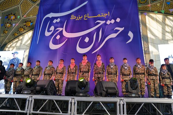 اجتماع عظیم دختران حاج قاسم در اصفهان