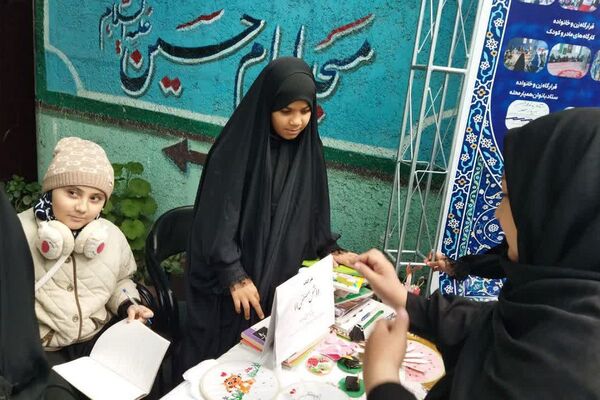 برپایی غرفه‌های اقتصاد مقاومتی؛ نماد شکوفایی و هم‌افزایی در هفته بسیج