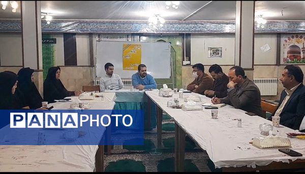 برگزاری پنجمین جلسه هم‌اندیشی مدیران هنرستان‌های ناحیه یک