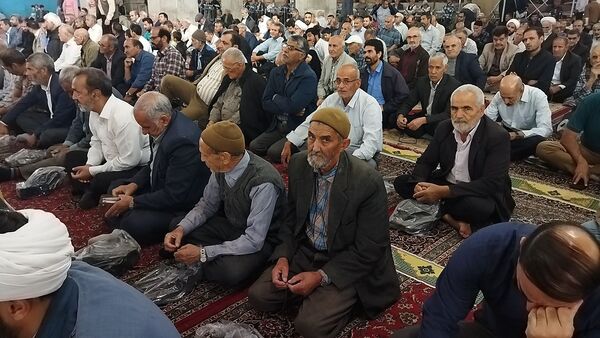 برگزاری نماز جمعه در آغاز هفته بسیج دانش آموزی با حضور دانش آموزان بسیجی نیشابور