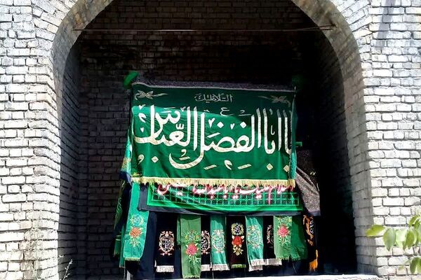 عشق و ارادت مردم ملارد نسبت به اهل بیت (ع) در روز عاشورا، به روایت تصویر