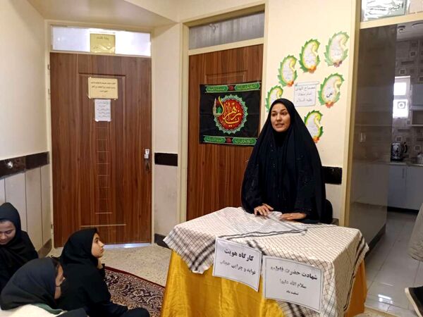مراسم سوگواری شهادت بانوی دوعالم در دبیرستان مادرمهربان خلیل آباد