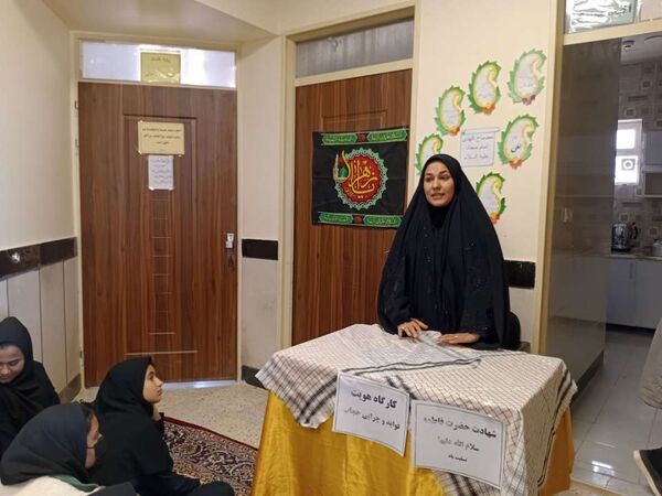 مراسم سوگواری شهادت بانوی دوعالم در دبیرستان مادرمهربان خلیل آباد
