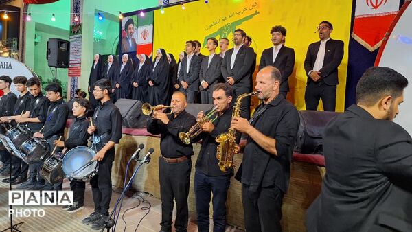 طنین سرود در تجمع احمدآباد