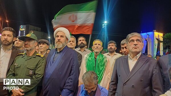 کوهدشت  یک صدا،اجتماع مردمی برای دفاع از وطن  وبیعت بارهبر جدید