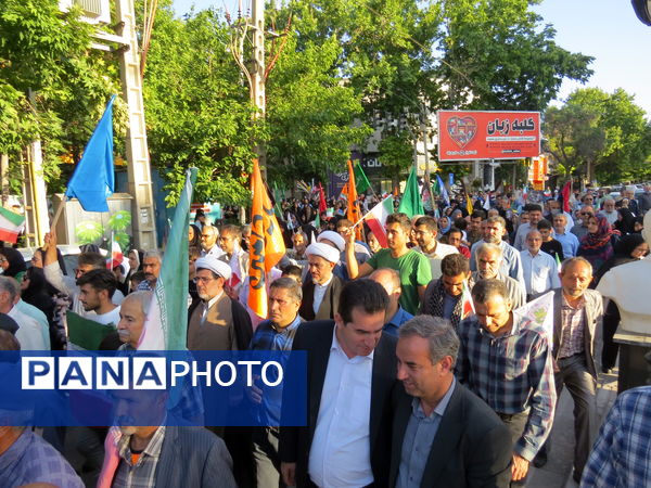 بازدید مدیرکل آموزش پرورش استان خراسان شمالی از غرفه‌های غدیرخم در بجنورد